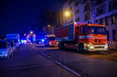Stuttgart-Feuerbach:Waschmaschinenbrand loest Grossalarm aus